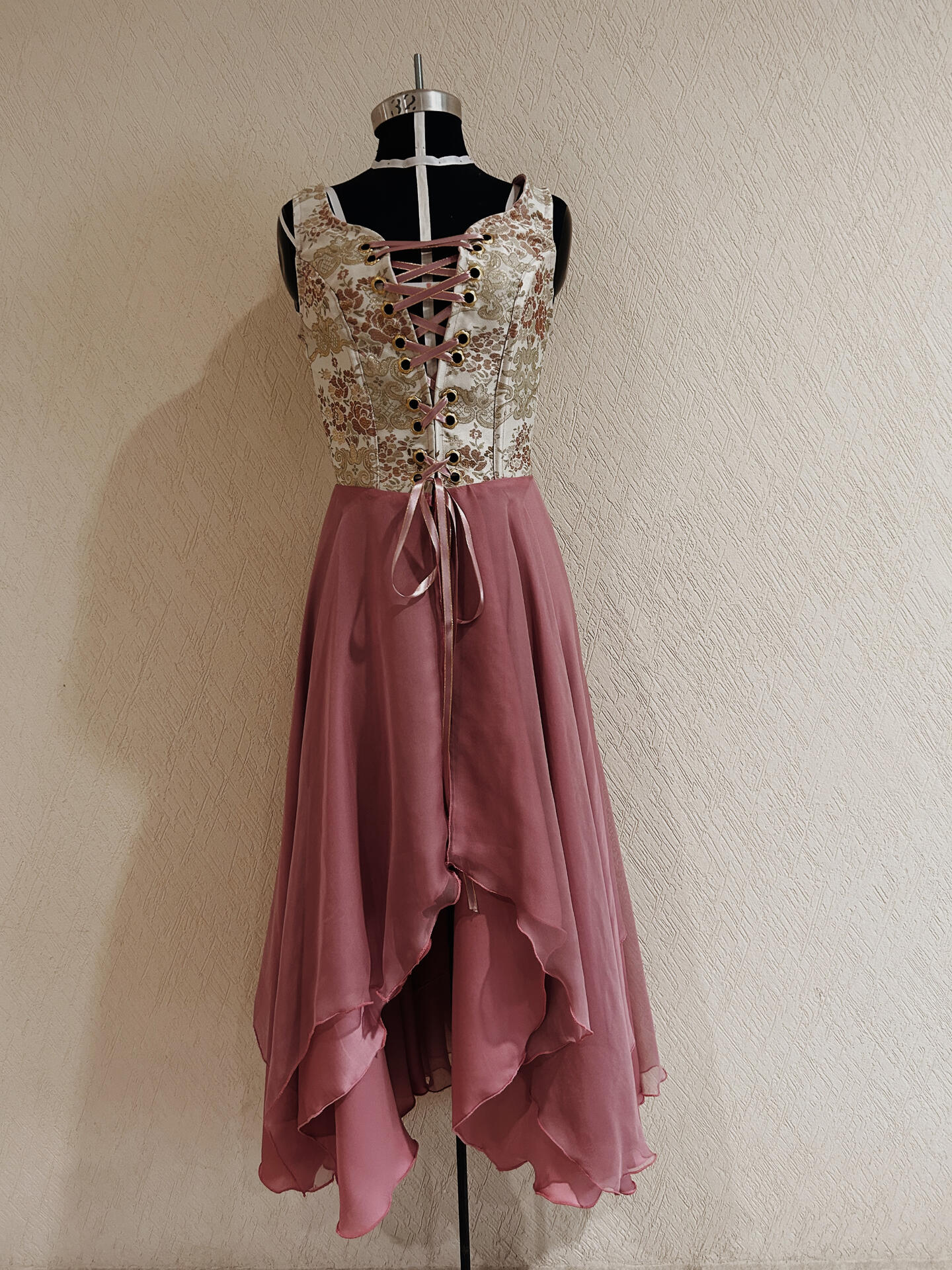 Talla M $3,000 sold out